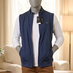 New With Tag Travis Mathew Navy Blue off the dock Vest Men’s Size M
